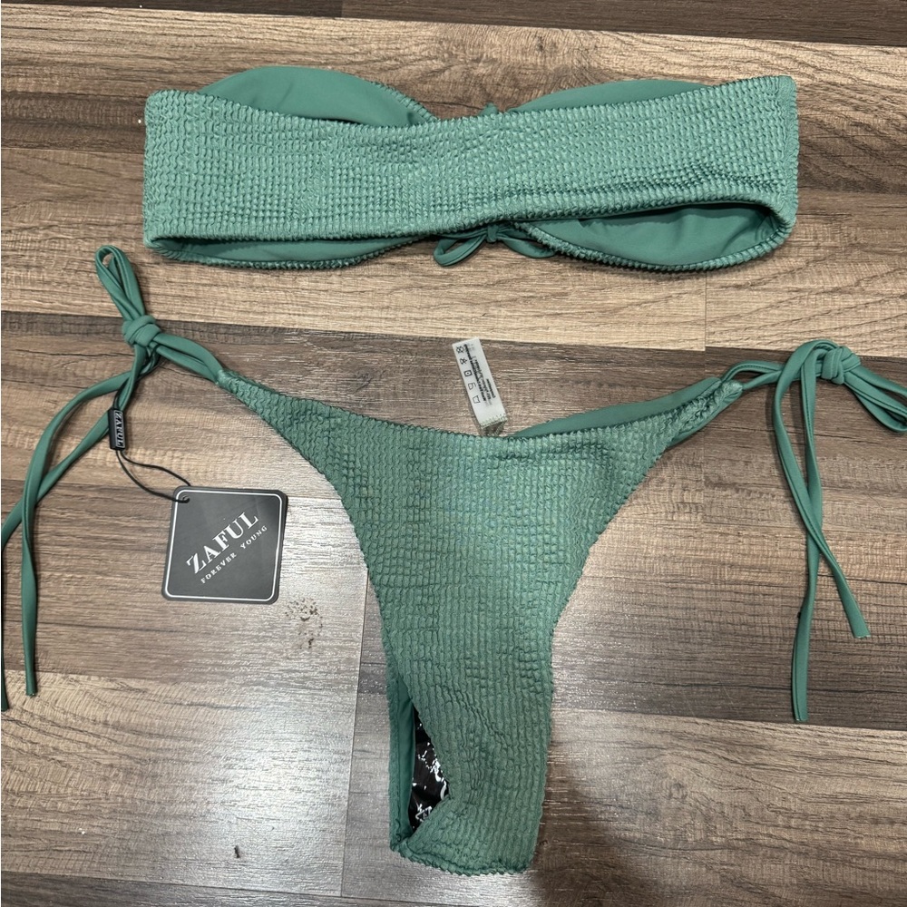 Zaful Green Textured Bikini Set - Picture 5 of 6